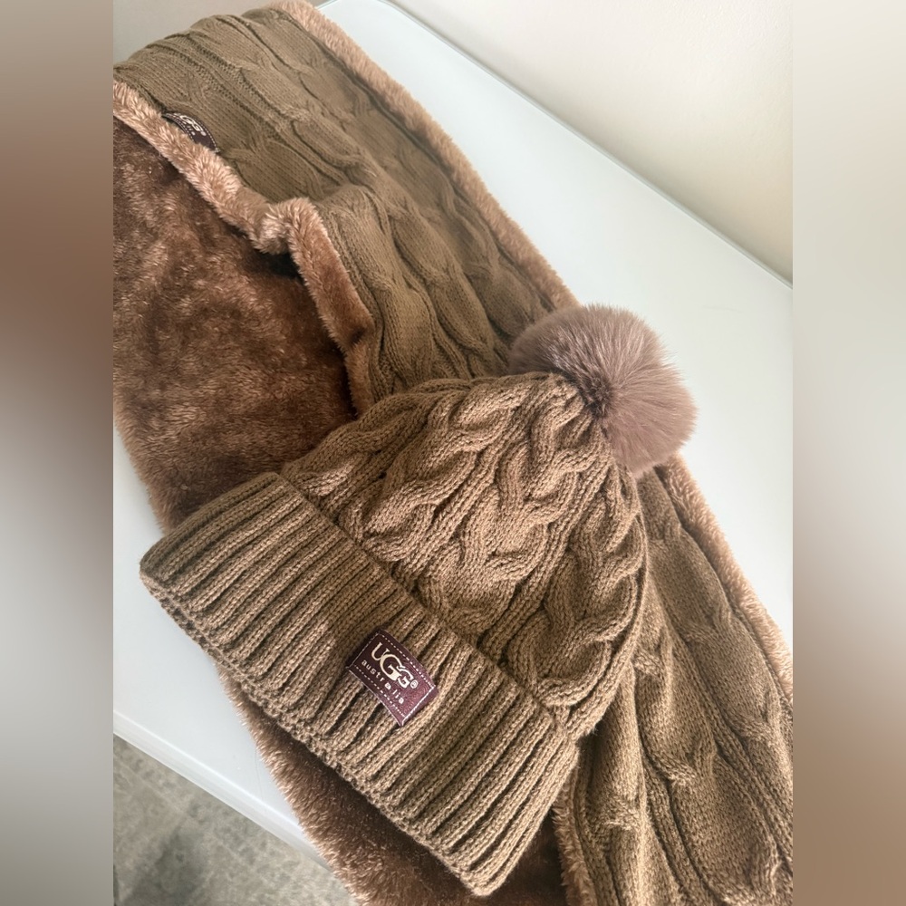 UGG Chestnut Cable-Knit Pom Beanie with Faux-Fur Scarf